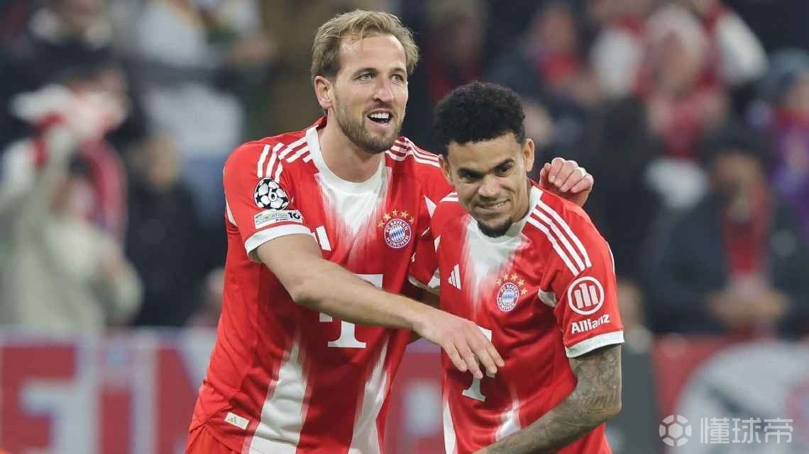 迪亚斯：凯恩作为球员的表现令人惊叹，我从他身上学到了很多