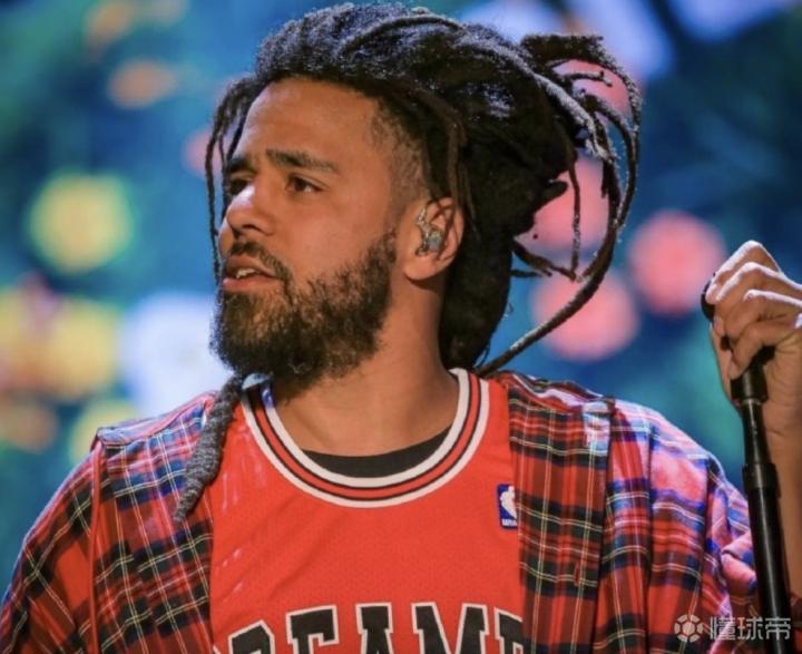 说唱歌手J.Cole签约同曦，媒体人：哪天签周杰伦也不用太意外